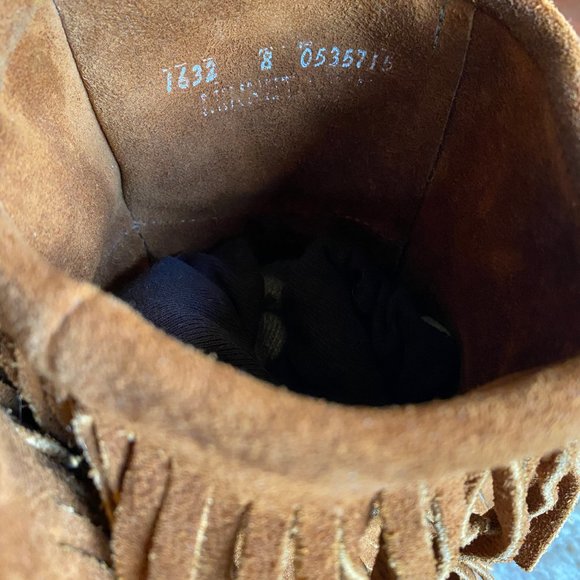 Minnetonka 3 Layer Fringe Moccasin Boots - Picture 5 of 6